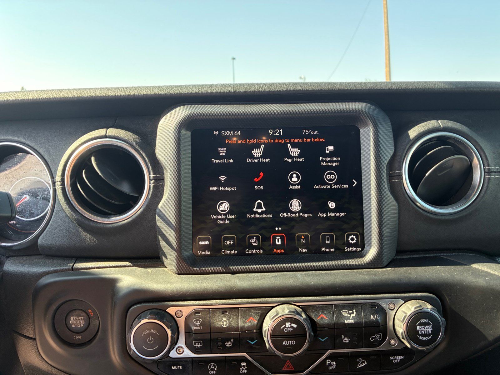 Used 2020 Jeep Wrangler Unlimited Sahara AWD/4WD image 12