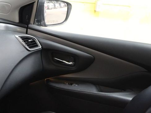 Used 2019 Nissan Murano SL AWD/4WD image 9