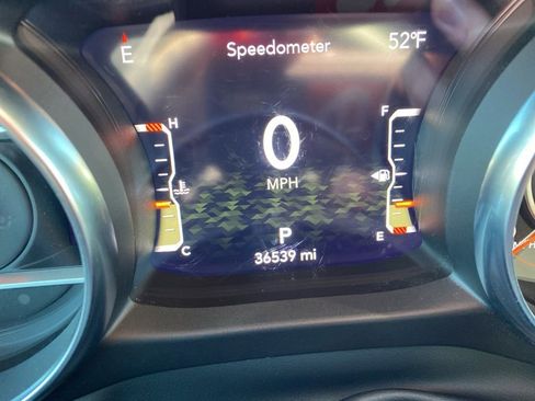 Used 2023 Jeep Gladiator Sport image 18