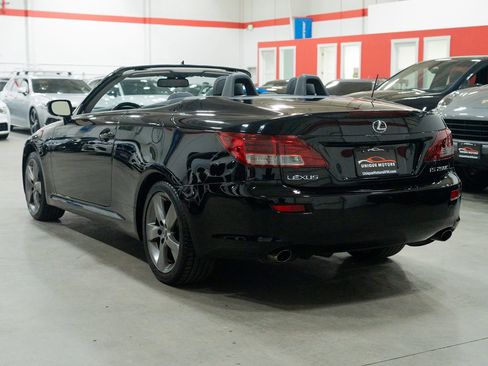 Used 2010 Lexus IS 250C image 4