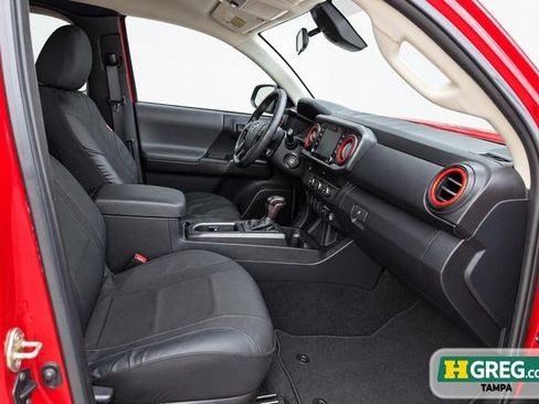 Used 2020 Toyota Tacoma SR w/ SR Convenience Package RWD image 11