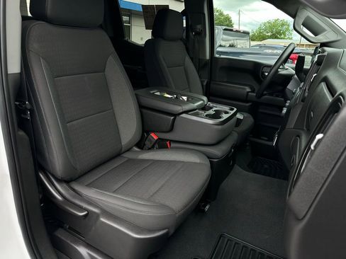 Used 2024 Chevrolet Silverado 1500 Custom w/ Turbomax Blackout Package AWD/4WD image 17