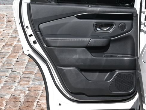 New 2025 Honda Pilot EX-L image 12