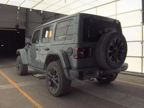 Used 2025 Jeep Wrangler Unlimited Sahara image 4