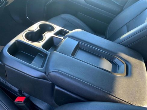 Used 2024 GMC Sierra 1500 SLT image 17