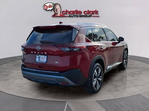 Used 2023 Nissan Rogue SL w/ SL Premium Package image 6