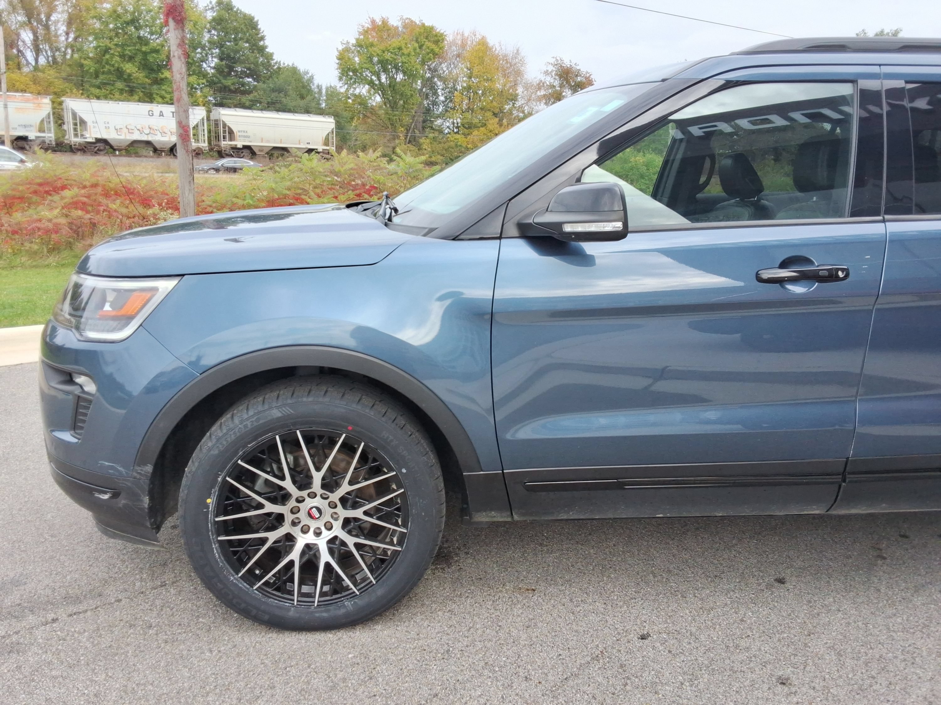 Used 2019 Ford Explorer Sport w/ Equipment Group 401A AWD/4WD image 15