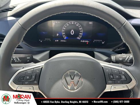 Used 2024 Volkswagen Taos SE AWD/4WD image 23