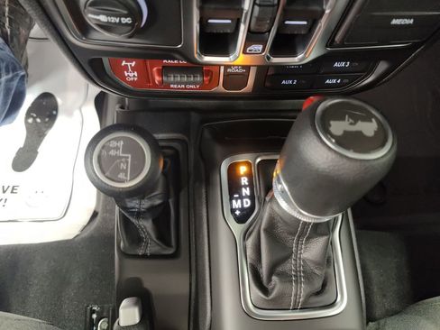 New 2026 Jeep Wrangler Unlimited Sport image 25