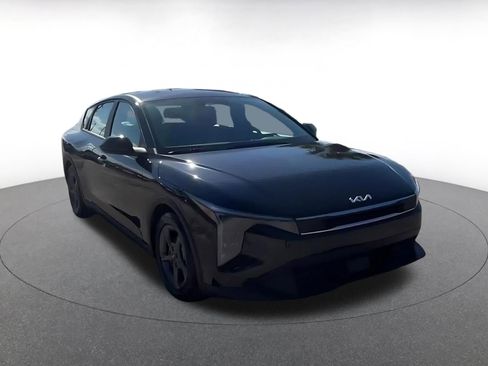 Used 2025 Kia K4 FWD image 3