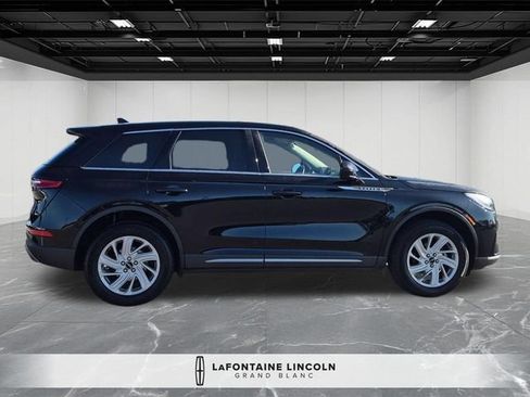 Used 2023 Lincoln Corsair FWD image 6