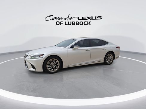 Used 2019 Lexus LS 500 w/ Accessory Package (Z2) RWD image 5