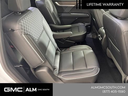 New 2026 GMC Acadia Denali w/ Super Cruise Package FWD image 17