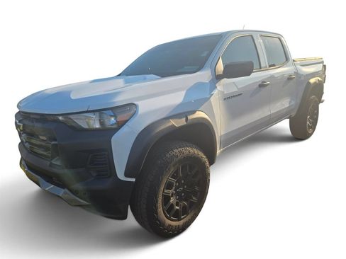 Used 2024 Chevrolet Colorado Trail Boss w/ Advanced Trailering Package AWD/4WD image 1
