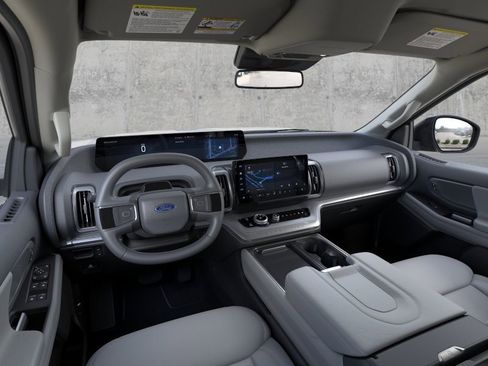 New 2026 Ford Expedition Active RWD image 11