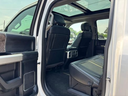 Used 2019 Ford F250 Lariat w/ Lariat Ultimate Package AWD/4WD image 24