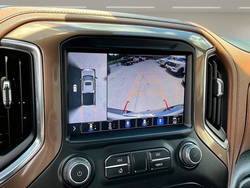 Used 2021 Chevrolet Silverado 1500 LTZ w/ Safety Package II AWD/4WD image 16