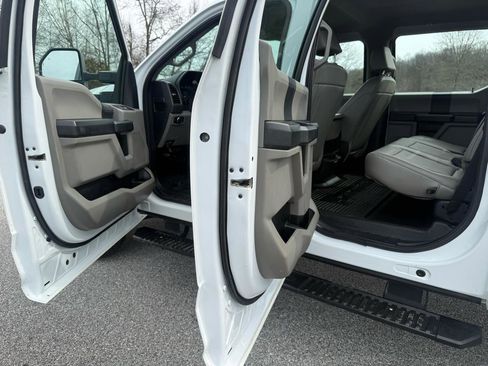 Used 2022 Ford F250 XL w/ Power Equipment Group AWD/4WD image 13