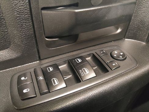 Used 2020 RAM 1500 Tradesman w/ Chrome Plus Package RWD image 27