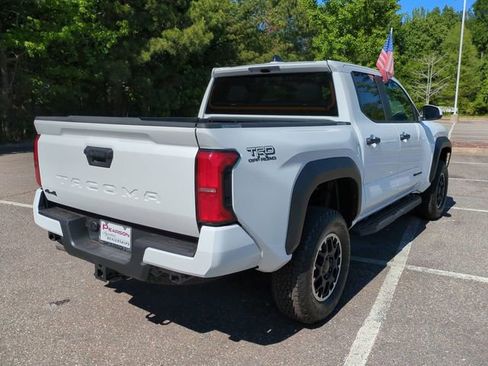 New 2026 Toyota Tacoma TRD Off-Road AWD/4WD image 4