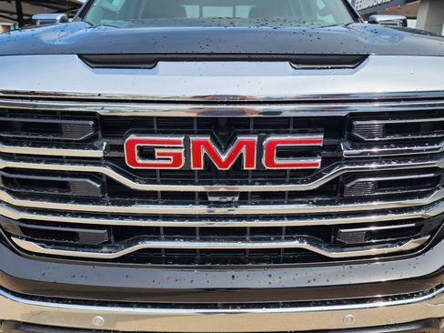 New 2026 GMC Sierra 1500 SLT w/ SLT Premium Plus Package image 10