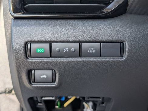 Used 2021 Nissan Sentra SV FWD image 11