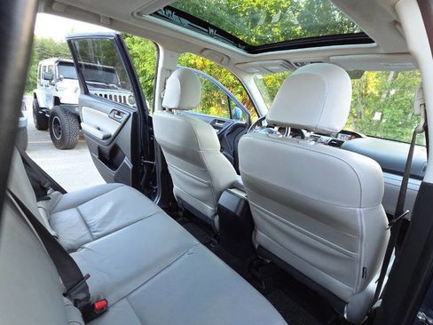 Used 2014 Subaru Forester 2.5i Limited AWD/4WD image 40