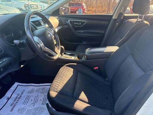 Used 2016 Nissan Altima 2.5 SV image 10
