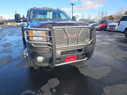 Used 2011 GMC Sierra 3500 SLT w/ SLT Convenience Package image 85
