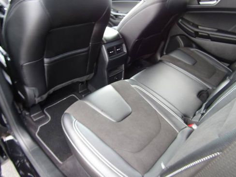 Used 2023 Ford Edge ST AWD/4WD image 16