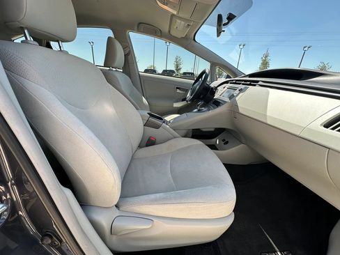 Used 2015 Toyota Prius Three FWD image 19