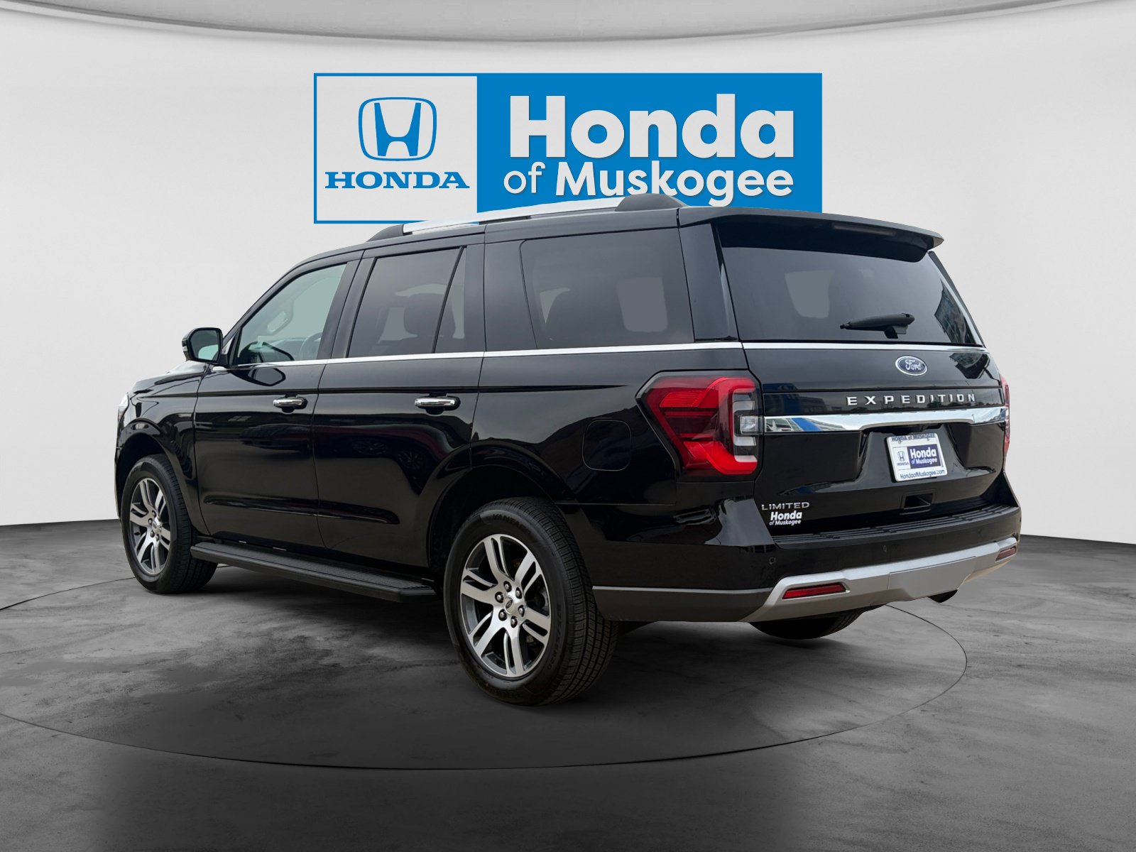 Used 2024 Ford Expedition Limited AWD/4WD image 7