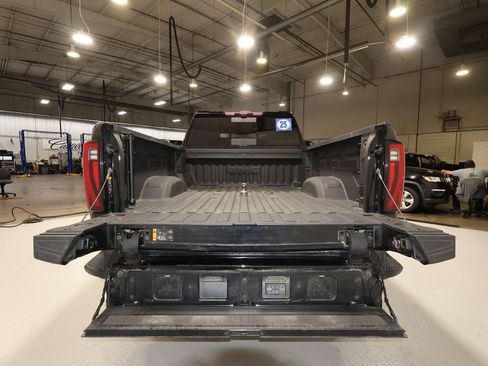 Used 2025 GMC Sierra 3500 Denali Ultimate AWD/4WD image 26