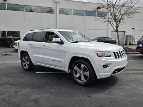 Used 2014 Jeep Grand Cherokee Overland image 3