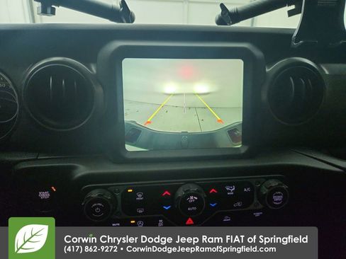 Used 2023 Jeep Gladiator Willys image 25