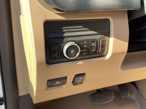 Used 2025 Ford F250 Lariat w/ Lariat Ultimate Package image 17