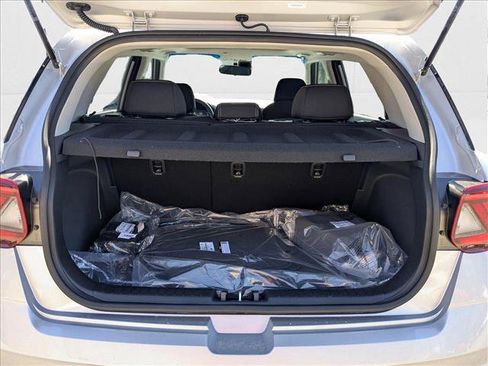 New 2025 Hyundai Venue SEL image 20