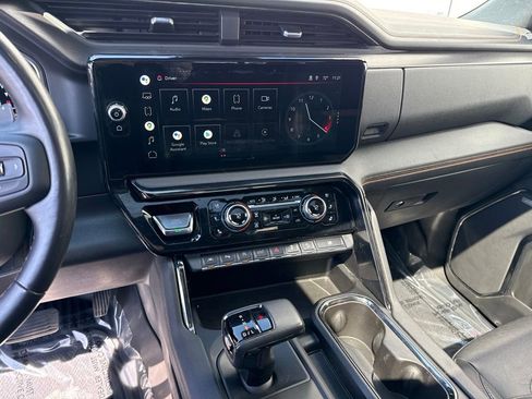Used 2022 GMC Sierra 1500 AT4 w/ Technology Package AWD/4WD image 22