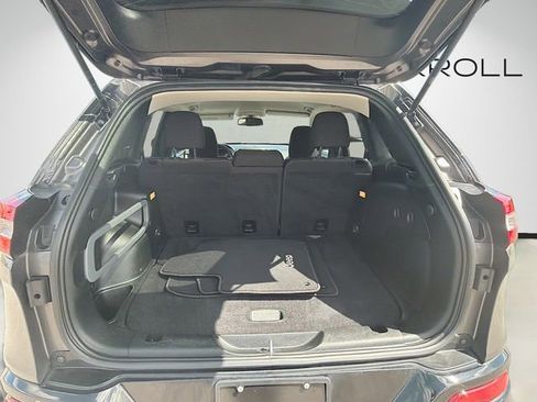 Used 2018 Jeep Cherokee Latitude image 12