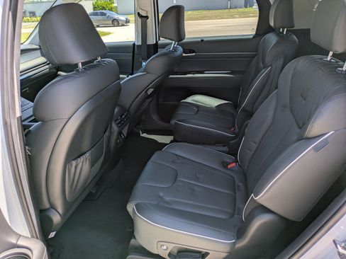 Used 2023 Hyundai Palisade Limited AWD/4WD image 12