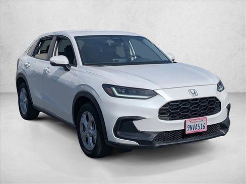 Used 2025 Honda HR-V LX image 3