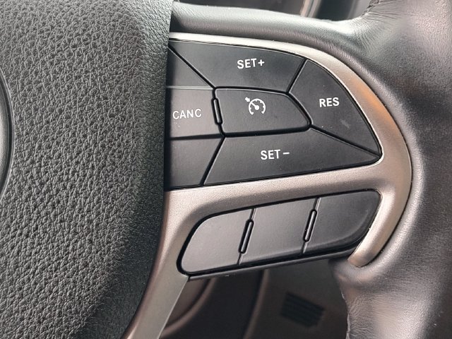 Used 2018 Jeep Grand Cherokee Overland AWD/4WD image 20
