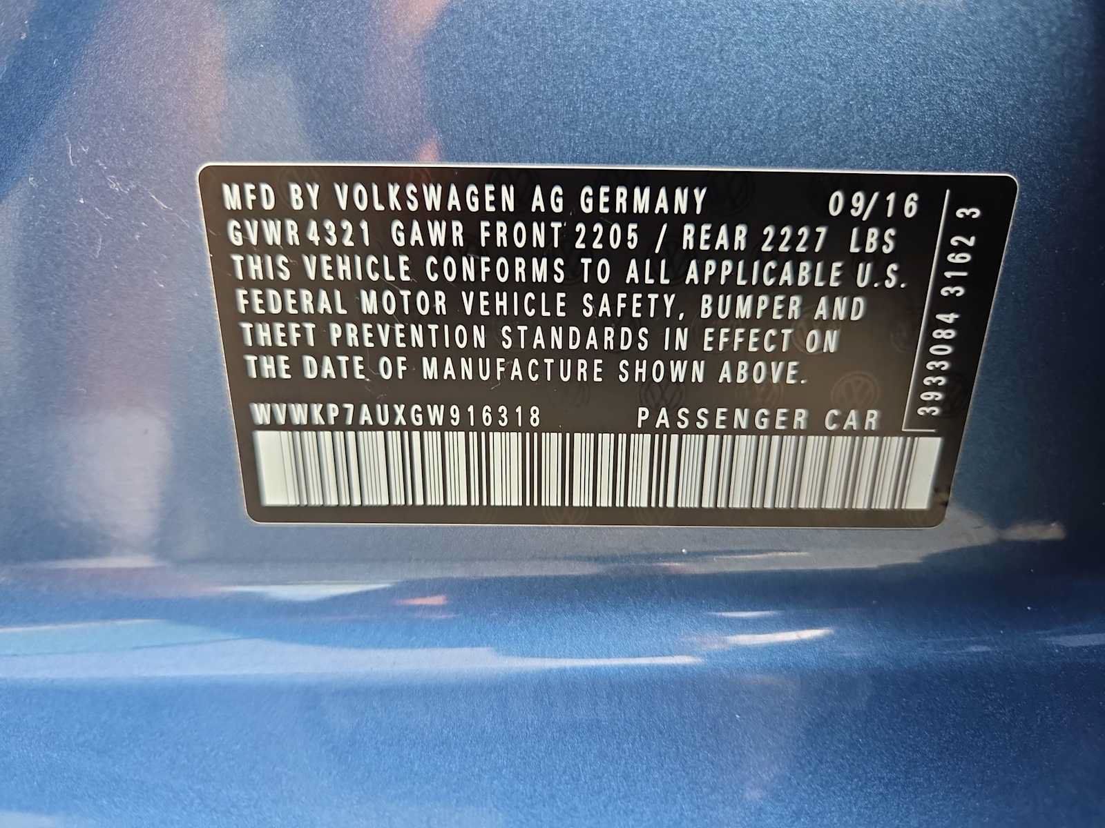Used 2016 Volkswagen e-Golf SE w/ DC Fast Charging Package FWD image 29