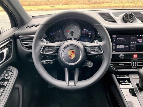 New 2026 Porsche Macan S image 14