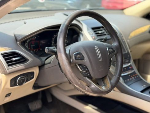 Used 2016 Lincoln MKZ w/ Equipment Group 300A Reserve FWD image 12