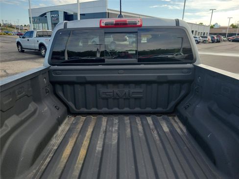 Used 2023 GMC Canyon AT4 w/ AT4 Premium Package AWD/4WD image 9