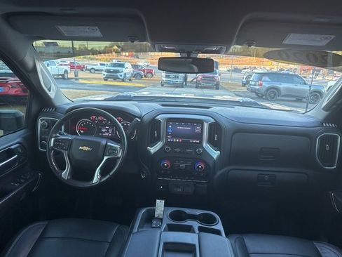 Used 2020 Chevrolet Silverado 2500 LTZ w/ Z71 Off-Road Package image 16