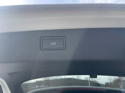 New 2026 Volkswagen Tiguan SEL R-Line image 12