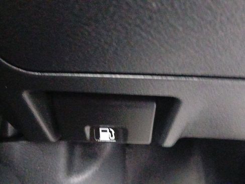 Used 2024 Nissan Sentra SV image 12