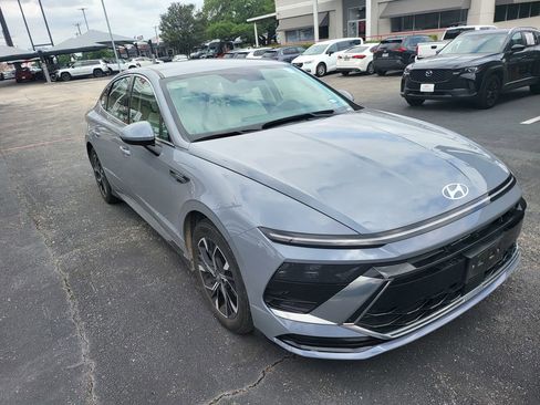 Used 2025 Hyundai Sonata SEL FWD image 1